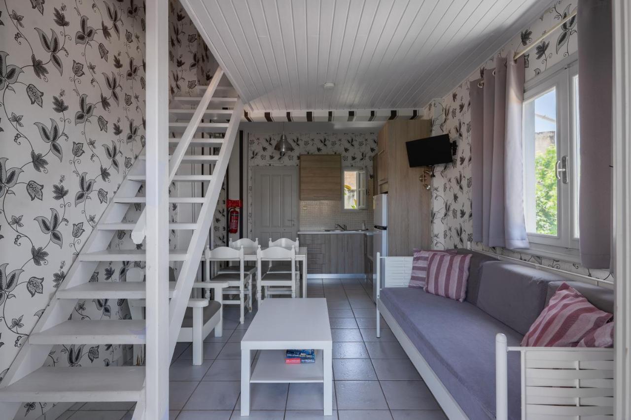 Potamaki Studios & Apartments Stoúpa エクステリア 写真