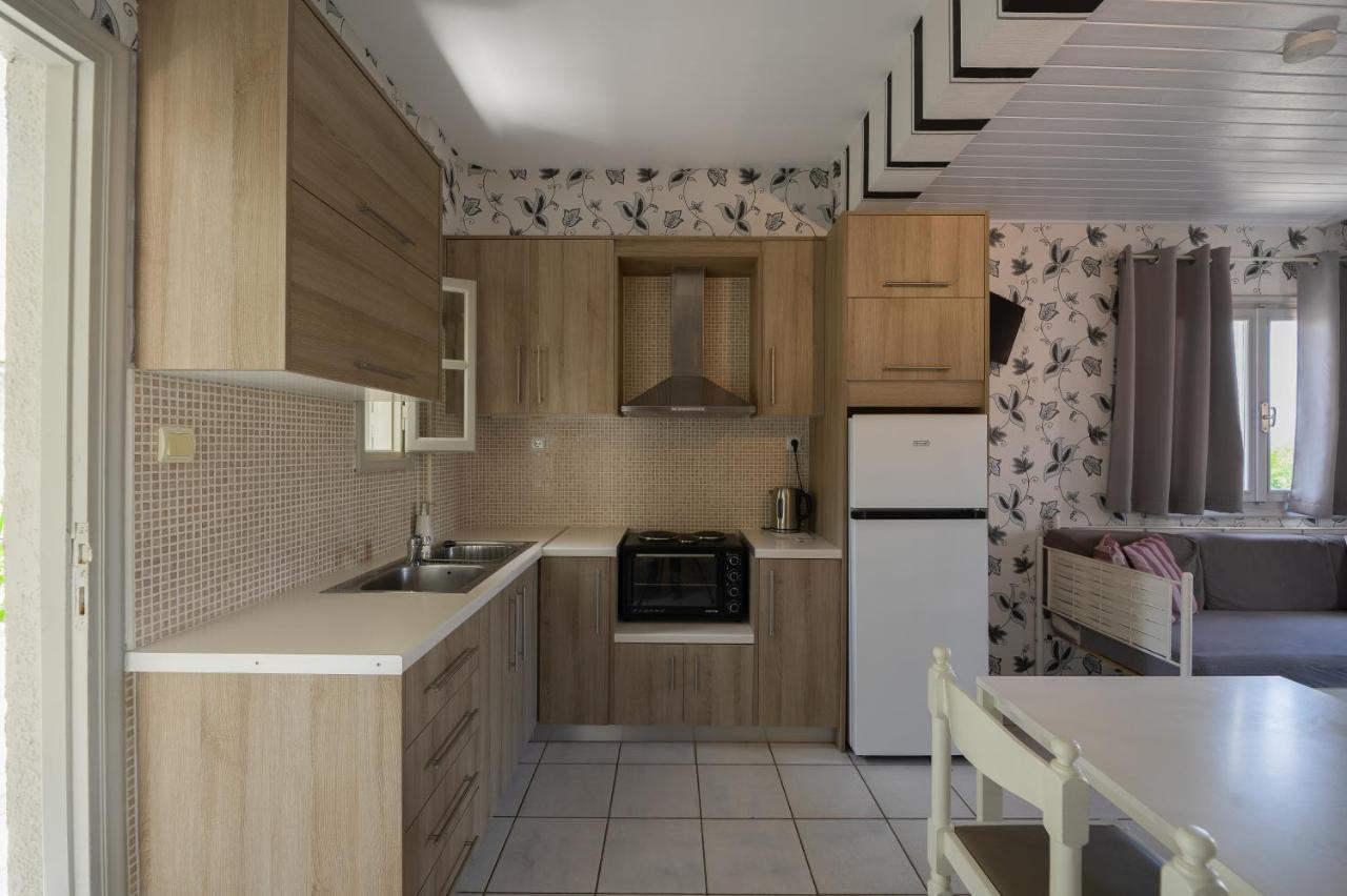 Potamaki Studios & Apartments Stoúpa エクステリア 写真