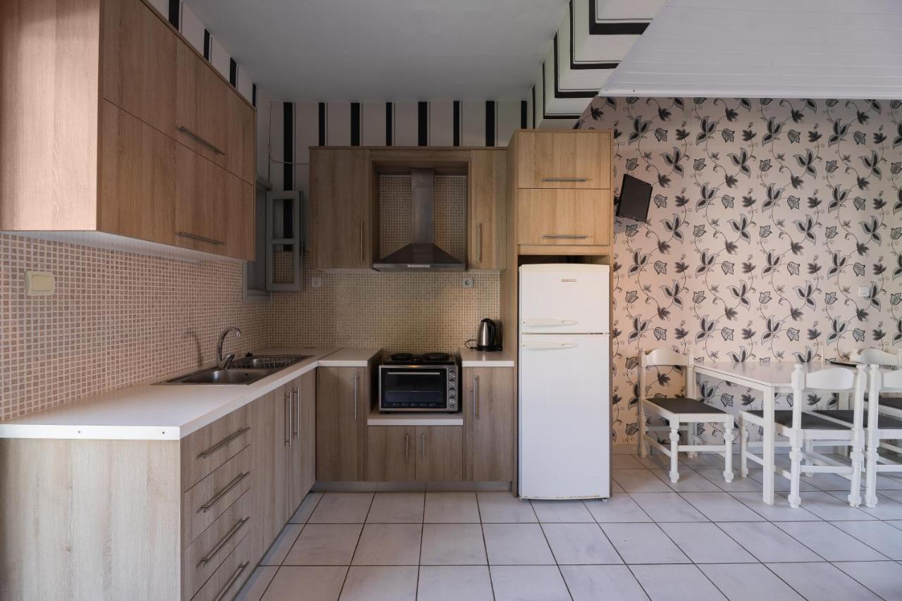 Potamaki Studios & Apartments Stoúpa エクステリア 写真